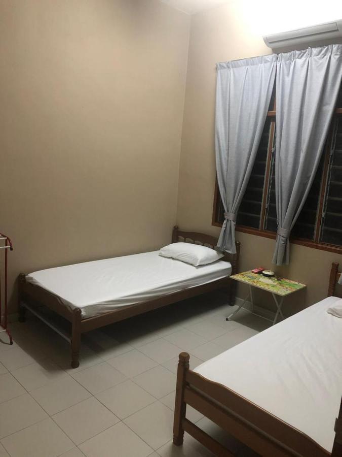 Homestay Bandar 峇株巴辖 外观 照片